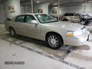 2007 Lincoln Town Car Signature Limited z VIN 1LNHM82V17Y601164, wystawiony jako Copart lot #58026565 z przebiegiem 76 486 mil mil oraz Szkoda całkowita • Salvage title. Historia ofert i sprzedaży dostępna na DreamBid. Obrazek 4.