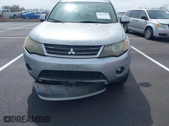 2008 Mitsubishi Outlander SE z VIN JA4LT31W28Z012886, wystawiony jako IAAI lot #41867742 z przebiegiem 207 481 mil mil oraz . Historia ofert i sprzedaży dostępna na DreamBid. Obrazek 6.