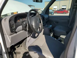 2000 Ford Econoline Passenger XL with VIN 1FBSS31L1YHA76163, listed as a Copart auction lot 88255365 with 60,042 mi miles and Salvage Title. Bid and sale history available at DreamBid. Image 8.