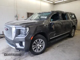 2021 GMC Yukon XL Denali with VIN 1GKS1JKL5MR212742, listed as a Copart auction lot 40676213 with 38,544 mi miles and Clean Title. Bid and sale history available at carsss.com. Image 1.