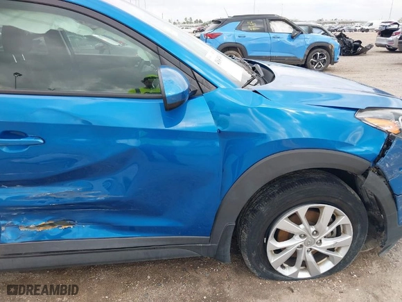 2020 Hyundai Tucson Value with VIN KM8J3CA40LU232847, listed as a IAAI auction lot 41639143 with 92,926 mi miles. Bid and sale history available at carsss.com. Image 17.