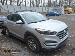 2017 Hyundai Tucson SE with VIN KM8J3CA45HU272171, listed as a IAAI auction lot 41801230 with 100,541 mi miles. Bid and sale history available at carsss.com. Image 1.