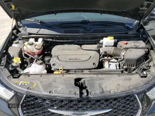 2024 Chrysler Pacifica Hybrid Select z VIN 2C4RC1S70RR134623, wystawiony jako Copart lot #54058655 z przebiegiem 32 076 mil mil oraz Tytuł czysty. Historia ofert i sprzedaży dostępna na DreamBid. Obrazek 12.