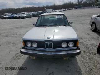 1979 BMW 3 Series z VIN 5452502, wystawiony jako Copart lot #50544545 z przebiegiem 219 309 mil mil oraz Tytuł czysty. Historia ofert i sprzedaży dostępna na DreamBid. Obrazek 5.