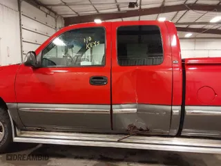 2000 GMC New Sierra 1500 SLE with VIN 1GTEK19T6YE376137, listed as a IAAI auction lot 41294874 with 212,972 mi miles. Bid and sale history available at carsss.com. Image 6.