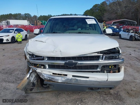2002 Chevrolet Tahoe LS with VIN 1GNEC13Z52R329554, listed as a IAAI auction lot 41629942 with NaN miles. Bid and sale history available at carsss.com. Image 12.