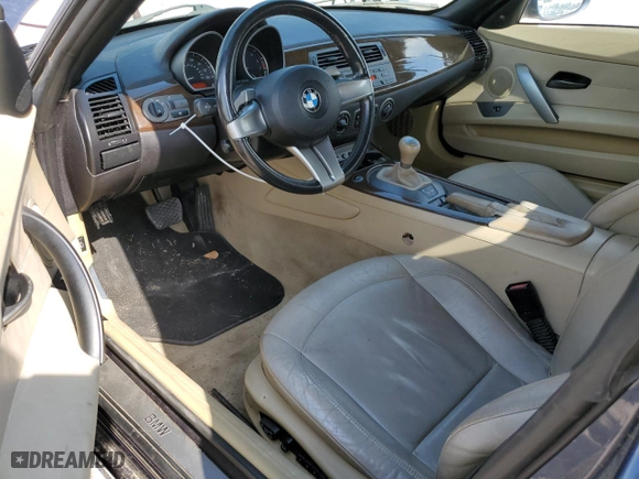 2003 BMW Z4 2.5i with VIN 4USBT334X3LR66028, listed as a Copart auction lot 54133415 with 58,811 mi miles and Clean Title. Bid and sale history available at carsss.com. Image 8.