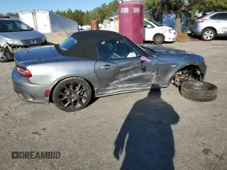2017 FIAT 124 Spider Elaborazione Abarth z VIN JC1NFAEK6H0113755, wystawiony jako Copart lot #87475064 z przebiegiem Nie podano mil oraz Szkoda całkowita • Salvage title. Historia ofert i sprzedaży dostępna na DreamBid. Obrazek 3.