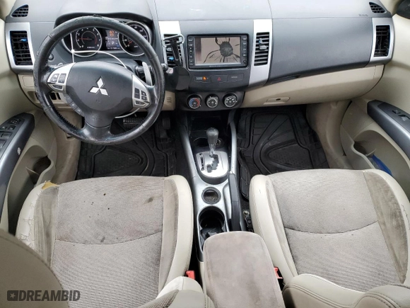 2010 Mitsubishi Outlander SE with VIN JA4AS3AW5AZ001574, listed as a Copart auction lot 47678375 with 211,989 mi miles and Salvage Title. Bid and sale history available at carsss.com. Image 8.