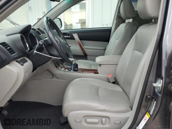 2011 Toyota Highlander Limited с VIN 5TDDK3EH4BS089227, выставлен на аукционе Copart как лот 62588735 с пробегом 219 111 миль миль и Списание • Salvage title. История ставок и продаж доступна на DreamBid. Изображение 7.