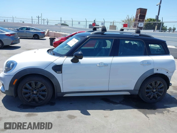 2017 MINI Countryman Cooper z VIN WMZYS7C38H3E07203, wystawiony jako IAAI lot #42272765 z przebiegiem 66 308 mil mil oraz . Historia ofert i sprzedaży dostępna na DreamBid. Obrazek 15.