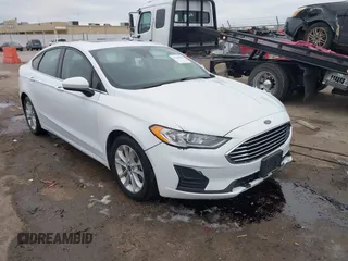 2020 Ford Fusion SE with VIN 3FA6P0HD5LR136325, listed as a IAAI auction lot 41200798 with 120,696 mi miles. Bid and sale history available at carsss.com. Image 1.