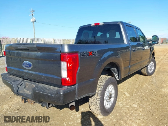 2018 Ford Super Duty F-250 SRW XL with VIN 1FT7W2B64JEC34849, listed as a IAAI auction lot 41970883 with 191,631 mi miles. Bid and sale history available at carsss.com. Image 4.