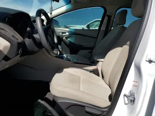 2018 Ford Focus SE with VIN 1FADP3FE4JL322857, listed as a Copart auction lot 58090025 with 58,148 mi miles and Clean title. Bid and sale history available at DreamBid. Image 7.