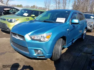 2011 Mitsubishi Outlander Sport SE with VIN JA4AR4AU3BZ000327, listed as a IAAI auction lot 41640688 with 110,720 mi miles. Bid and sale history available at carsss.com. Image 17.