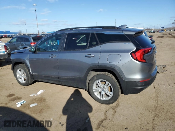 2021 GMC Terrain SLE z VIN 3GKALTEV4ML367207, wystawiony jako Copart lot #49842875 z przebiegiem 33 376 mil mil oraz Czysty tytuł • Clean title. Historia ofert i sprzedaży dostępna na DreamBid. Obrazek 2.