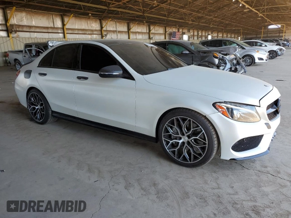 2017 Mercedes-Benz C 43 AMG z VIN 55SWF6EB2HU193012, wystawiony jako Copart lot #61035515 z przebiegiem 59 916 mil mil oraz Szkoda całkowita • Salvage title. Historia ofert i sprzedaży dostępna na DreamBid. Obrazek 4.