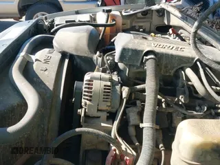 2000 GMC Sierra 1500 SLE z VIN 1GTEK19T8YE177770, wystawiony jako IAAI lot #42987401 z przebiegiem 193 588 mil mil oraz . Historia ofert i sprzedaży dostępna na DreamBid. Obrazek 19.