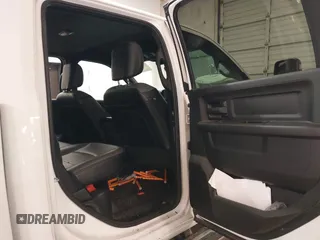 2023 Ram 2500 Tradesman z VIN 3C6UR5HL0PG529660, wystawiony jako IAAI lot #41491722 z przebiegiem 43 672 mil mil oraz . Historia ofert i sprzedaży dostępna na DreamBid. Obrazek 8.