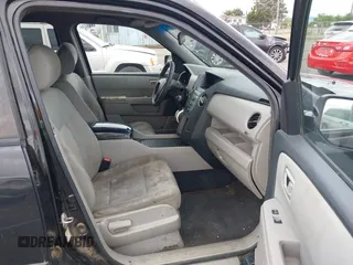 2010 Honda Pilot LX with VIN 5FNYF4H22AB032949, listed as a IAAI auction lot 42309344 with 247,611 mi miles and . Bid and sale history available at DreamBid. Image 5.