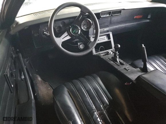 1986 Chevrolet Camaro Z28 Sport with VIN 1G1FP87H8GL106911, listed as a Copart auction lot 81903004 with 24,202 mi miles and Salvage Title. Bid and sale history available at carsss.com. Image 8.