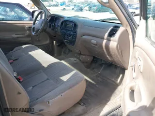 2003 Toyota Tundra with VIN 5TBJN32123S435299, listed as a IAAI auction lot 41616708 with 204,876 mi miles. Bid and sale history available at carsss.com. Image 5.