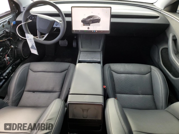2024 Tesla Model 3 z VIN 5YJ3E1EA8RF726631, wystawiony jako Copart lot #43526145 z przebiegiem 12 980 mil mil oraz Czysty tytuł • Clean title. Historia ofert i sprzedaży dostępna na DreamBid. Obrazek 8.