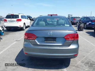 2013 Volkswagen Jetta Hybrid SE with VIN 3VW637AJ1DM232687, listed as a IAAI auction lot 41973407 with 70,428 mi miles and . Bid and sale history available at DreamBid. Image 16.