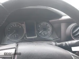 2021 Toyota Tacoma SR с VIN 3TMCZ5AN0MM403070, выставлен на аукционе IAAI как лот 41783196 с пробегом Не указан миль и . История ставок и продаж доступна на DreamBid. Изображение 7.