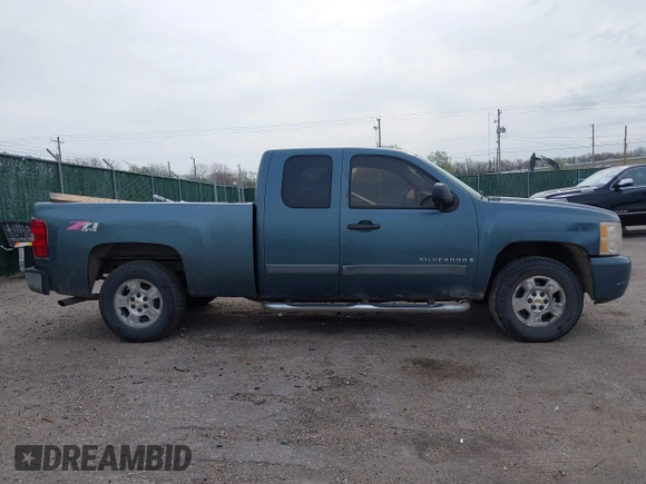 2007 Chevrolet Silverado 1500 1LT with VIN 1GCEK19087Z649494, listed as a IAAI auction lot 41913771 with 196,954 mi miles and . Bid and sale history available at DreamBid. Image 13.
