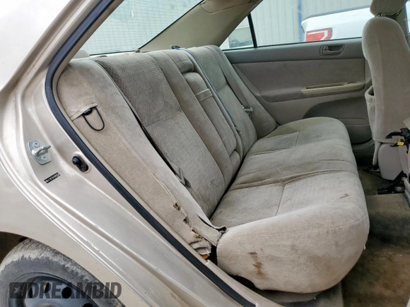 2004 Toyota Camry LE with VIN 4T1BE32KX4U903728, listed as a Copart auction lot 54686425 with 297,587 mi miles and Clean title. Bid and sale history available at DreamBid. Image 10.