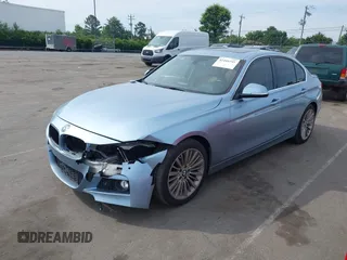 2014 BMW 3 Series 328i z VIN WBA3A5G5XENP31728, wystawiony jako IAAI lot #42446341 z przebiegiem 134 141 mil mil oraz . Historia ofert i sprzedaży dostępna na DreamBid. Obrazek 2.