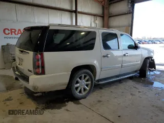 2014 GMC Yukon XL Denali with VIN 1GKS2MEF0ER158546, listed as a Copart auction lot 45124115 with 249,143 mi miles and Salvage Title. Bid and sale history available at carsss.com. Image 3.