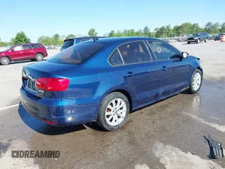 2011 Volkswagen Jetta SE with VIN 3VWDZ7AJ5BM319334, listed as a IAAI auction lot 42275321 with 111,989 mi miles and . Bid and sale history available at DreamBid. Image 4.