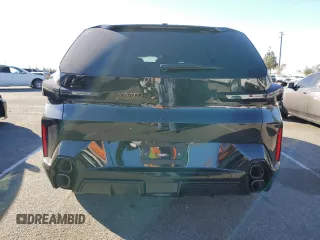 2023 BMW XM z VIN 5YM23CS08P9R97700, wystawiony jako Copart lot #79049744 z przebiegiem Nie podano mil oraz Szkody całkowita. Historia ofert i sprzedaży dostępna na DreamBid. Obrazek 6.