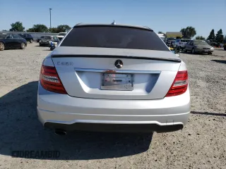 2013 Mercedes-Benz C 250 Sport с VIN WDDGF4HB1DR290685, выставлен на аукционе Copart как лот 62384345 с пробегом 124 584 миль миль и Списание • Salvage title. История ставок и продаж доступна на DreamBid. Изображение 6.