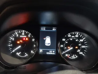 2019 Nissan Rogue SV with VIN JN8AT2MV8KW394025, listed as a IAAI auction lot 41473221 with 105,698 mi miles. Bid and sale history available at carsss.com. Image 7.