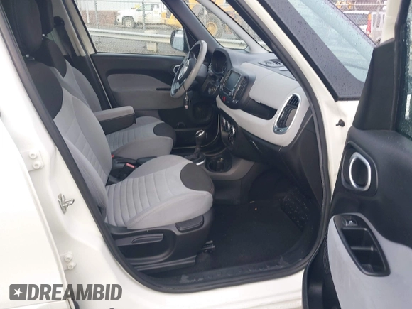 2014 FIAT 500L Easy with VIN ZFBCFABH8EZ025450, listed as a IAAI auction lot 41429105 with 199,200 mi miles and . Bid and sale history available at DreamBid. Image 5.