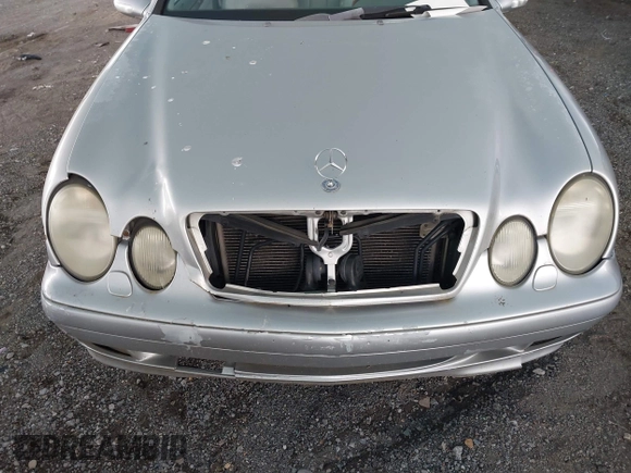 2001 Mercedes-Benz CLK 320/430 with VIN WDBLK65G41T077792, listed as a IAAI auction lot 42170508 with Not Provided miles and . Bid and sale history available at carsss.com. Image 6.