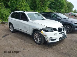 2016 BMW X5 xDrive35i z VIN 5UXKR0C57G0U09269, wystawiony jako IAAI lot #42332354 z przebiegiem 95 795 mil mil oraz . Historia ofert i sprzedaży dostępna na DreamBid. Obrazek 1.