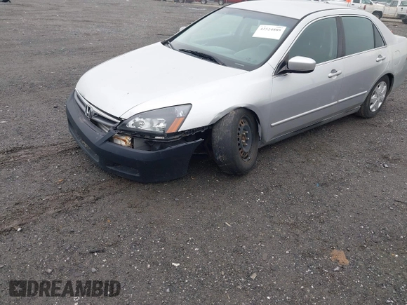 2007 Honda Accord LX z VIN 1HGCM56427A110840, wystawiony jako IAAI lot #42524805 z przebiegiem 196 933 mil mil oraz . Historia ofert i sprzedaży dostępna na DreamBid. Obrazek 6.