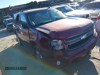 2010 Chevrolet Tahoe LTZ z VIN 1GNUCCE03AR183627, wystawiony jako IAAI lot #40912231 z przebiegiem 234 841 mil mil oraz . Historia ofert i sprzedaży dostępna na DreamBid. Obrazek 1.