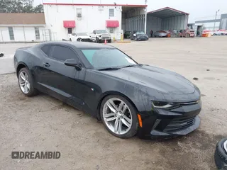 2018 Chevrolet Camaro 1LT z VIN 1G1FB1RX0J0135418, wystawiony jako IAAI lot #41534347 z przebiegiem 41 504 mil mil oraz . Historia ofert i sprzedaży dostępna na DreamBid. Obrazek 1.