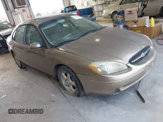 2002 Ford Taurus SES Standard with VIN 1FAFP55U32A171004, listed as a IAAI auction lot 41782261 with 105,967 mi miles. Bid and sale history available at carsss.com. Image 1.