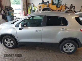 2020 Chevrolet Trax LS with VIN 3GNCJNSB0LL145009, listed as a IAAI auction lot 42551051 with 142,013 mi miles and . Bid and sale history available at DreamBid. Image 14.