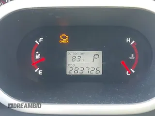 2010 Toyota Matrix with VIN 2T1KU4EEXAC287878, listed as a IAAI auction lot 42035415 with 283,726 mi miles. Bid and sale history available at carsss.com. Image 7.
