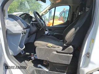 2018 Ford Transit with VIN 1FTYR1ZM0JKA64548, listed as a Copart auction lot 61365555 with 176,689 mi miles and Clean title. Bid and sale history available at DreamBid. Image 7.