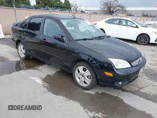 2005 Ford Focus ST with VIN 1FAHP38Z75W201732, listed as a IAAI auction lot 41593014 with 165,305 mi miles and . Bid and sale history available at DreamBid. Image 1.
