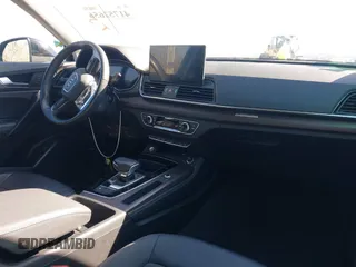 2021 Audi Q5 Premium Plus with VIN WA1BAAFY7M2065912, listed as a IAAI auction lot 41752656 with 30,472 mi miles and . Bid and sale history available at DreamBid. Image 5.