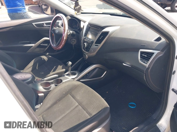2013 Hyundai Veloster RE:MIX with VIN KMHTC6AD4DU173426, listed as a IAAI auction lot 42551270 with 91,560 mi miles and . Bid and sale history available at DreamBid. Image 5.